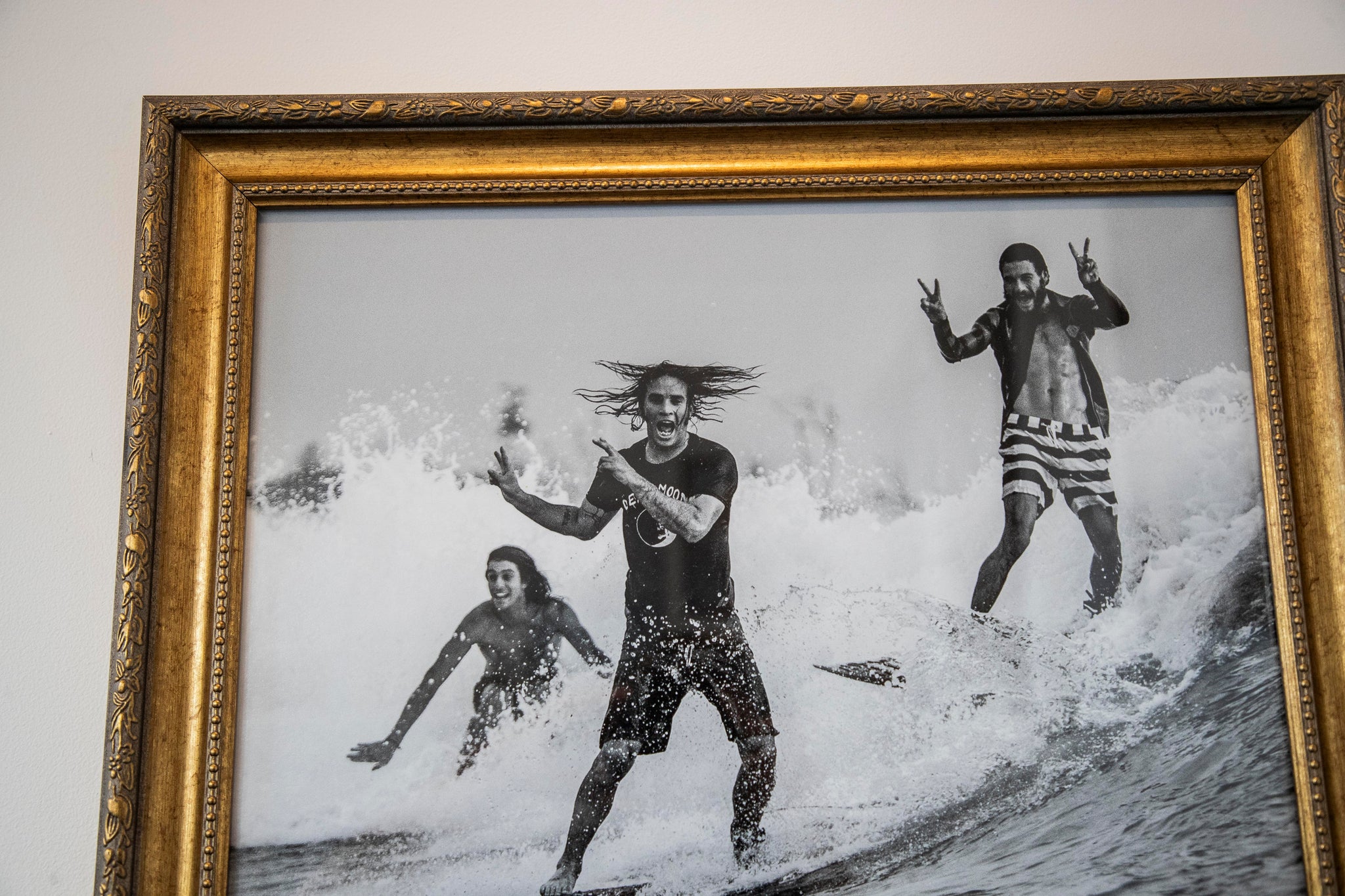 SURF PALS // OZZY WRIGHT - CRAIG ANDERSON - DION AGIUS // THIS FRAME CONTAINS GLASS